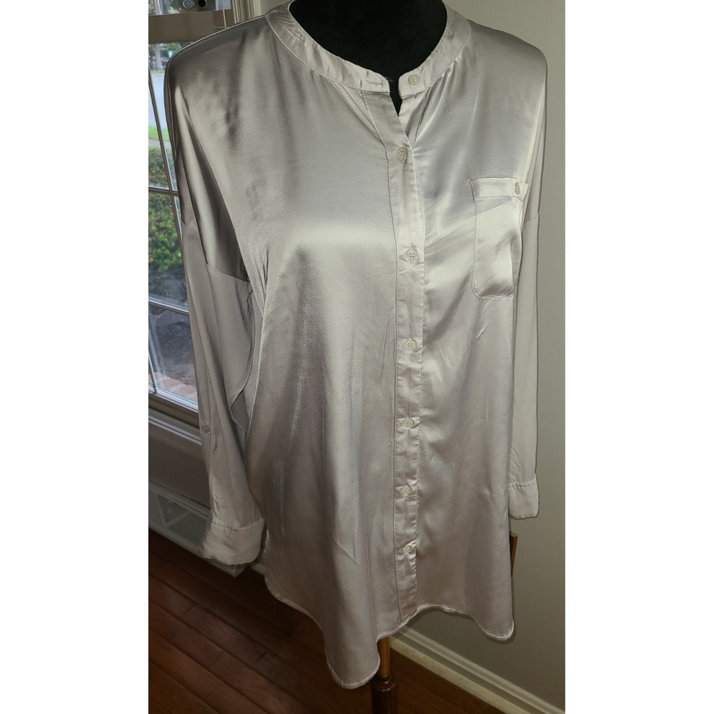 Lysse EcoVero Women's Tunic Button-Up Shirt Pearl Gray Medium Long Sleeve Silky